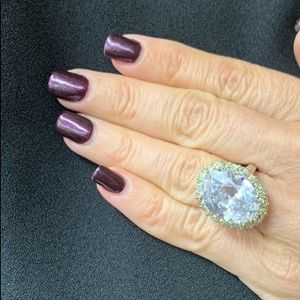 Melania QVC NIB Large Oval Canary CZ ring size 7